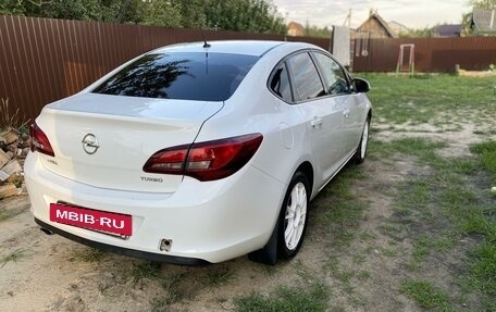 Opel Astra J, 2013 год, 870 000 рублей, 4 фотография