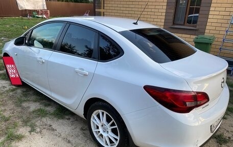 Opel Astra J, 2013 год, 870 000 рублей, 5 фотография