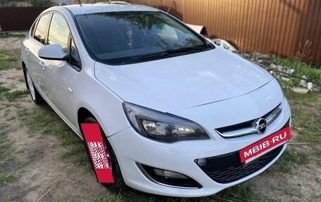 Opel Astra J, 2013 год, 870 000 рублей, 3 фотография