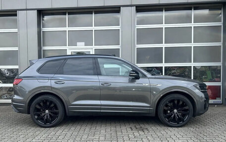 Volkswagen Touareg III, 2020 год, 3 820 000 рублей, 3 фотография