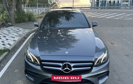 Mercedes-Benz E-Класс, 2016 год, 3 500 000 рублей, 8 фотография