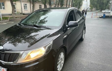 KIA Rio III рестайлинг, 2013 год, 800 000 рублей, 3 фотография