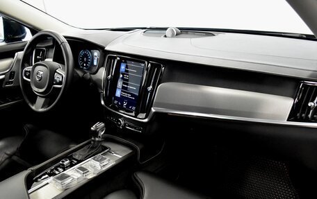 Volvo S90 II рестайлинг, 2017 год, 3 250 000 рублей, 5 фотография