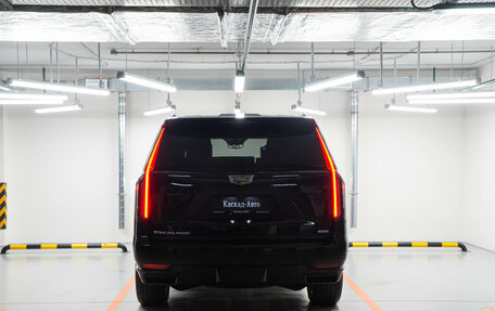 Cadillac Escalade V, 2023 год, 22 000 000 рублей, 4 фотография