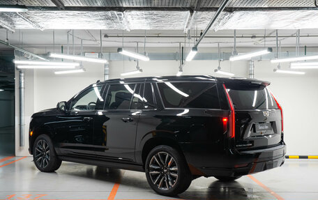 Cadillac Escalade V, 2023 год, 22 000 000 рублей, 3 фотография