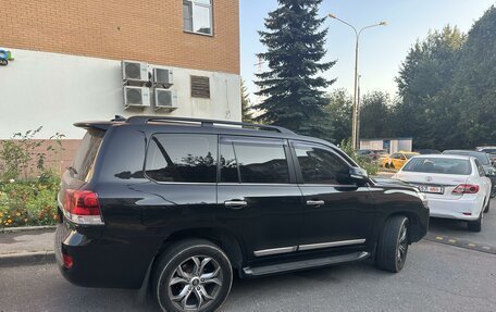 Toyota Land Cruiser 200, 2015 год, 6 499 000 рублей, 3 фотография