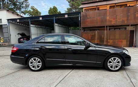 Mercedes-Benz E-Класс, 2011 год, 1 900 000 рублей, 4 фотография