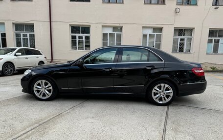 Mercedes-Benz E-Класс, 2011 год, 1 900 000 рублей, 8 фотография