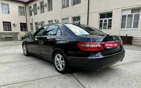 Mercedes-Benz E-Класс, 2011 год, 1 900 000 рублей, 7 фотография