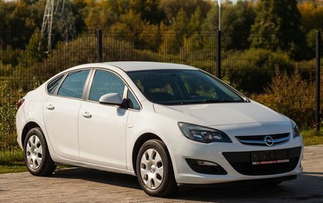 Opel Astra J, 2013 год, 945 000 рублей, 3 фотография