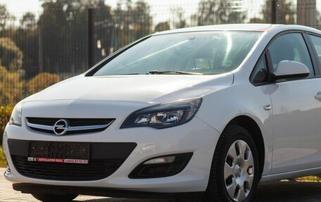 Opel Astra J, 2013 год, 945 000 рублей, 6 фотография