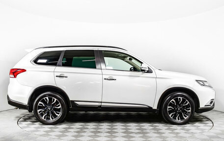 Mitsubishi Outlander III рестайлинг 3, 2021 год, 2 949 667 рублей, 4 фотография