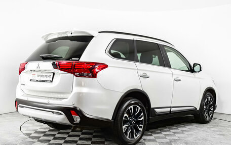 Mitsubishi Outlander III рестайлинг 3, 2021 год, 2 949 667 рублей, 5 фотография