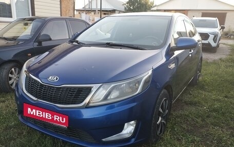 KIA Rio III рестайлинг, 2014 год, 710 000 рублей, 2 фотография