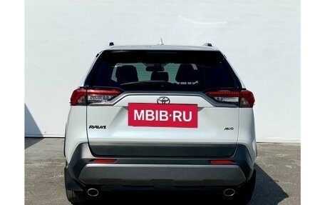 Toyota RAV4, 2022 год, 3 990 000 рублей, 6 фотография