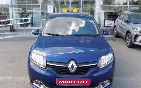 Renault Logan II, 2014 год, 697 000 рублей, 2 фотография