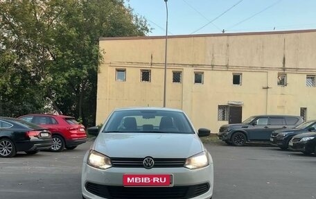 Volkswagen Polo VI (EU Market), 2014 год, 1 100 000 рублей, 2 фотография