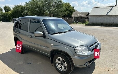 Chevrolet Niva I рестайлинг, 2017 год, 840 000 рублей, 3 фотография