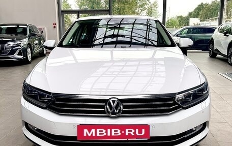 Volkswagen Passat B8 рестайлинг, 2018 год, 2 990 000 рублей, 2 фотография