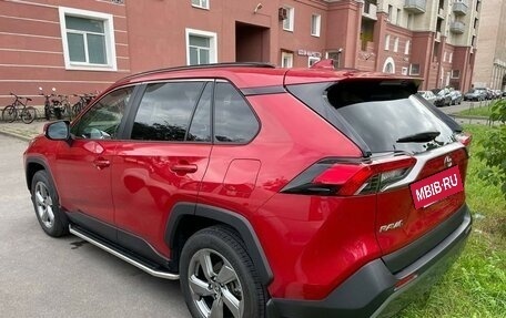 Toyota RAV4, 2021 год, 4 100 000 рублей, 10 фотография