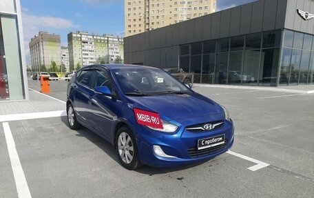 Hyundai Solaris II рестайлинг, 2011 год, 860 000 рублей, 3 фотография