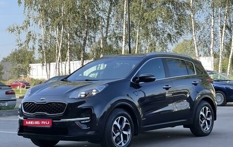 KIA Sportage IV рестайлинг, 2019 год, 2 380 000 рублей, 3 фотография