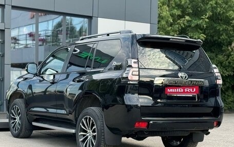 Toyota Land Cruiser Prado 150 рестайлинг 2, 2022 год, 8 000 000 рублей, 16 фотография