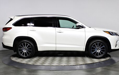 Toyota Highlander III, 2019 год, 4 240 000 рублей, 4 фотография