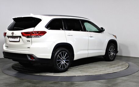 Toyota Highlander III, 2019 год, 4 240 000 рублей, 5 фотография