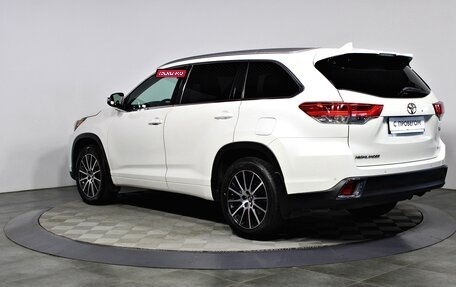 Toyota Highlander III, 2019 год, 4 240 000 рублей, 7 фотография