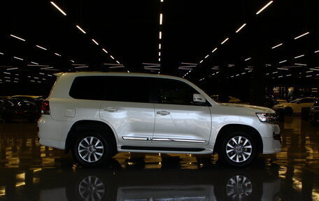 Toyota Land Cruiser 200, 2019 год, 7 600 000 рублей, 4 фотография