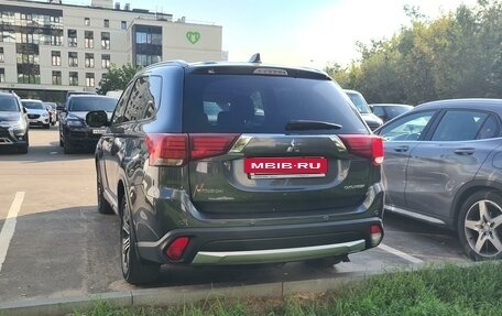 Mitsubishi Outlander III рестайлинг 3, 2017 год, 2 350 000 рублей, 8 фотография