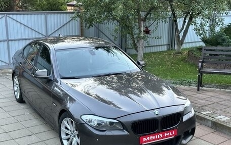 BMW 5 серия, 2012 год, 2 300 000 рублей, 3 фотография