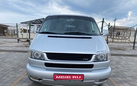 Volkswagen Caravelle T4, 2001 год, 1 890 000 рублей, 1 фотография