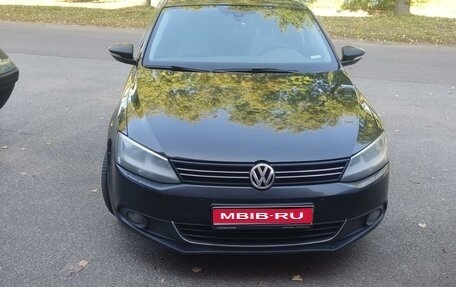 Volkswagen Jetta VI, 2013 год, 1 100 000 рублей, 1 фотография