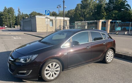 Opel Astra J, 2013 год, 1 050 000 рублей, 1 фотография