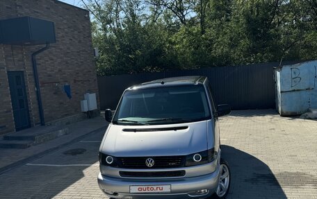 Volkswagen Multivan T4, 2003 год, 1 400 000 рублей, 3 фотография