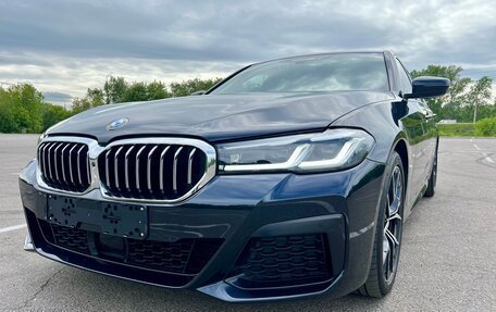 BMW 5 серия, 2020 год, 5 800 000 рублей, 2 фотография