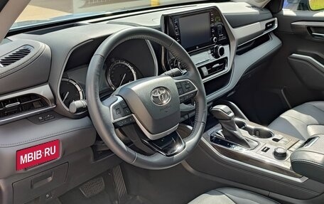 Toyota Highlander, 2022 год, 6 450 000 рублей, 7 фотография