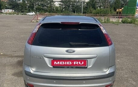 Ford Focus II рестайлинг, 2005 год, 325 000 рублей, 2 фотография