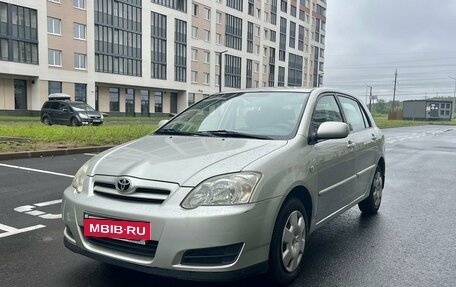 Toyota Corolla, 2004 год, 595 000 рублей, 2 фотография