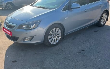 Opel Astra J, 2012 год, 820 000 рублей, 1 фотография