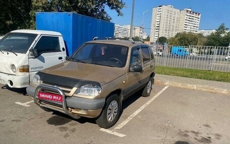 Chevrolet Niva I рестайлинг, 2005 год, 145 000 рублей, 1 фотография