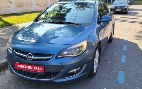 Opel Astra J, 2013 год, 950 000 рублей, 1 фотография