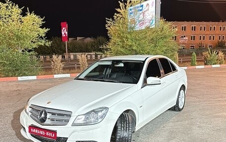 Mercedes-Benz C-Класс, 2012 год, 1 750 000 рублей, 1 фотография