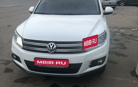 Volkswagen Tiguan I, 2016 год, 2 000 000 рублей, 3 фотография