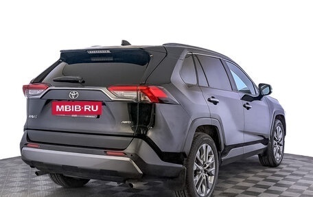 Toyota RAV4, 2019 год, 3 270 000 рублей, 5 фотография