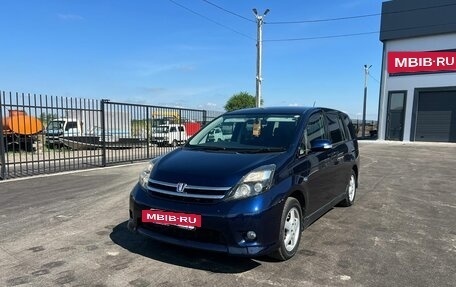 Toyota ISis I, 2010 год, 1 259 000 рублей, 2 фотография