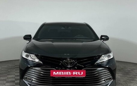 Toyota Camry, 2020 год, 3 700 000 рублей, 2 фотография