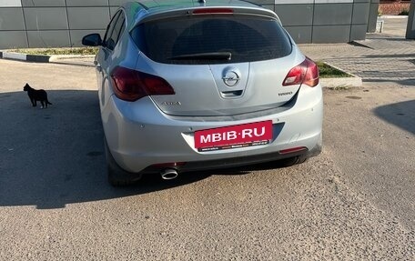 Opel Astra J, 2012 год, 820 000 рублей, 4 фотография